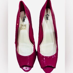 Fioni Pink Patent Peep-Toe Heels | Size 9W | Barbiecore Magenta
